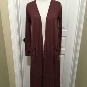 Bnwt xs burgundy LuLaRoe Sarah